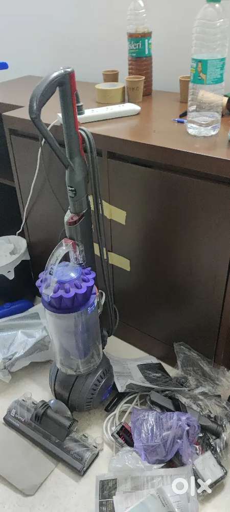 Selling Dyson DC41 animal model vaccume cleaner with all assecerioes