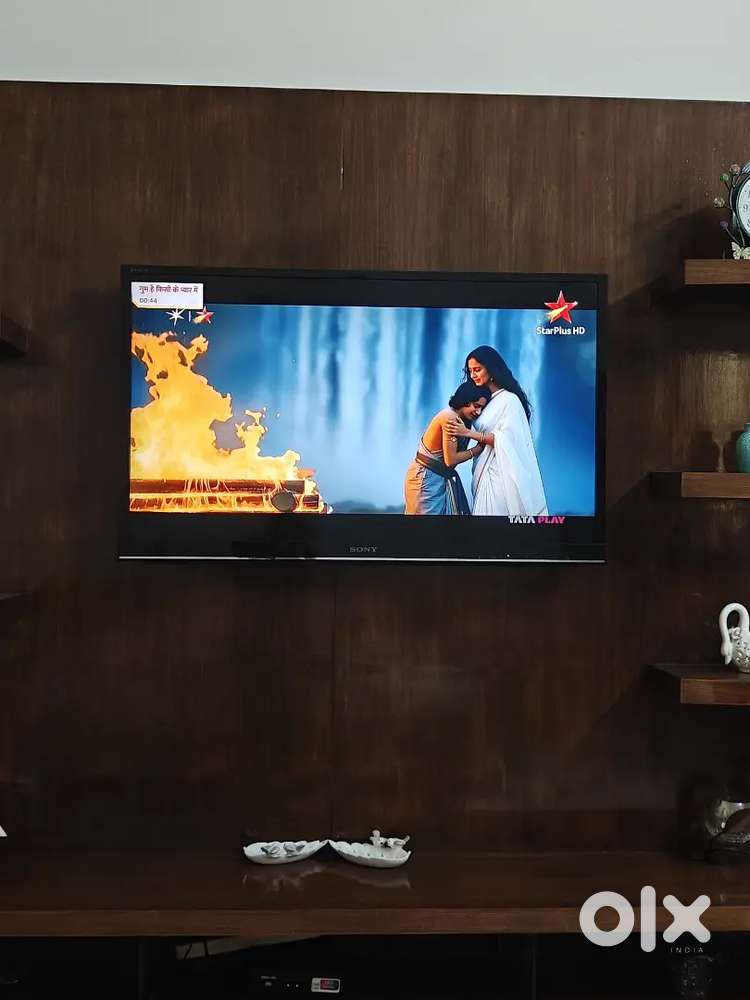 Urgently selling Sony Led 32 Inches Television