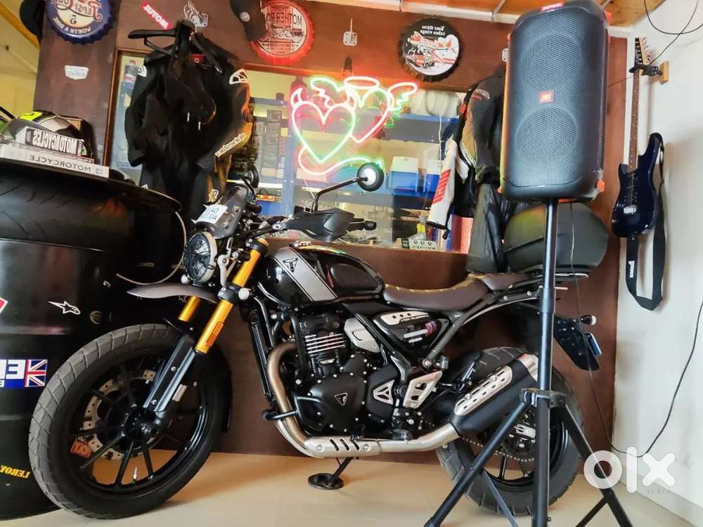 TRIUMPH SCRAMBLER 400X