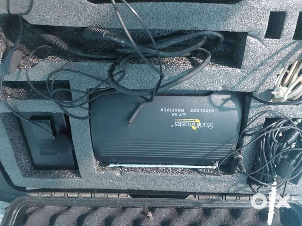 Studiomaster ER-58 Wireless Receiver Set – Excellent Condition