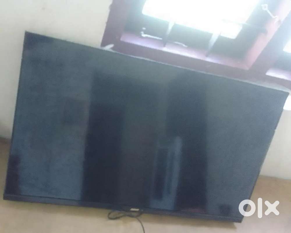 1 year  MR Android TV display damaged