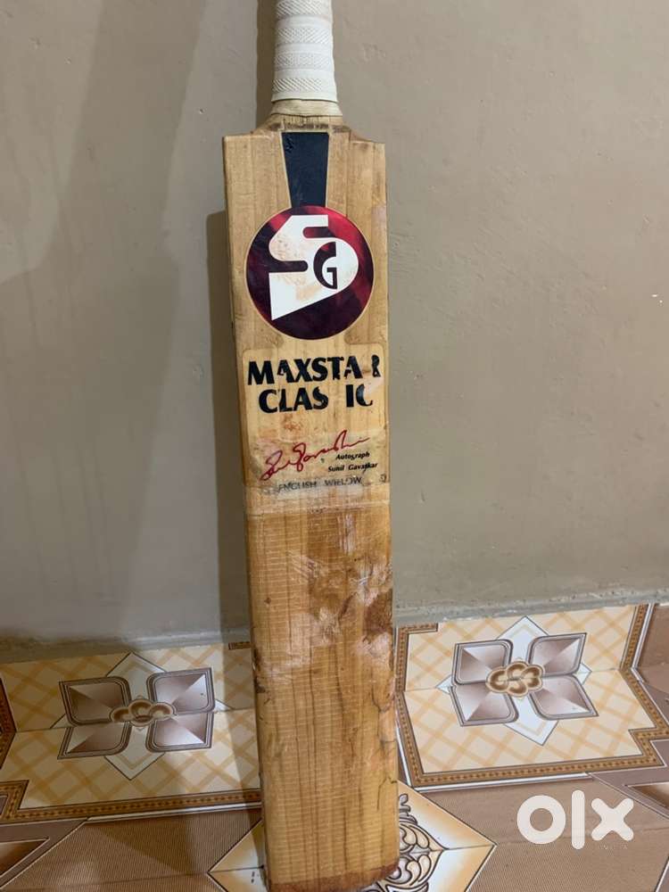 SG Cricket bat ( Wnglish willow )