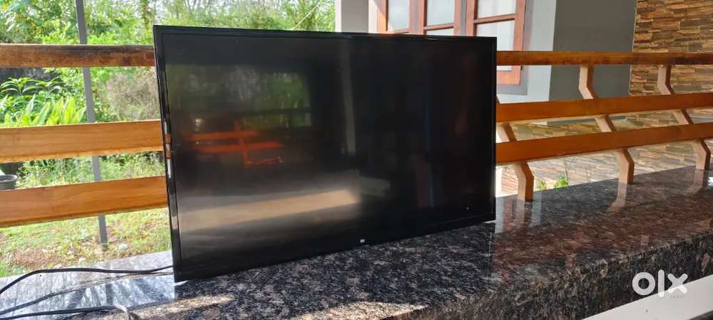 32 MI TV well maintained