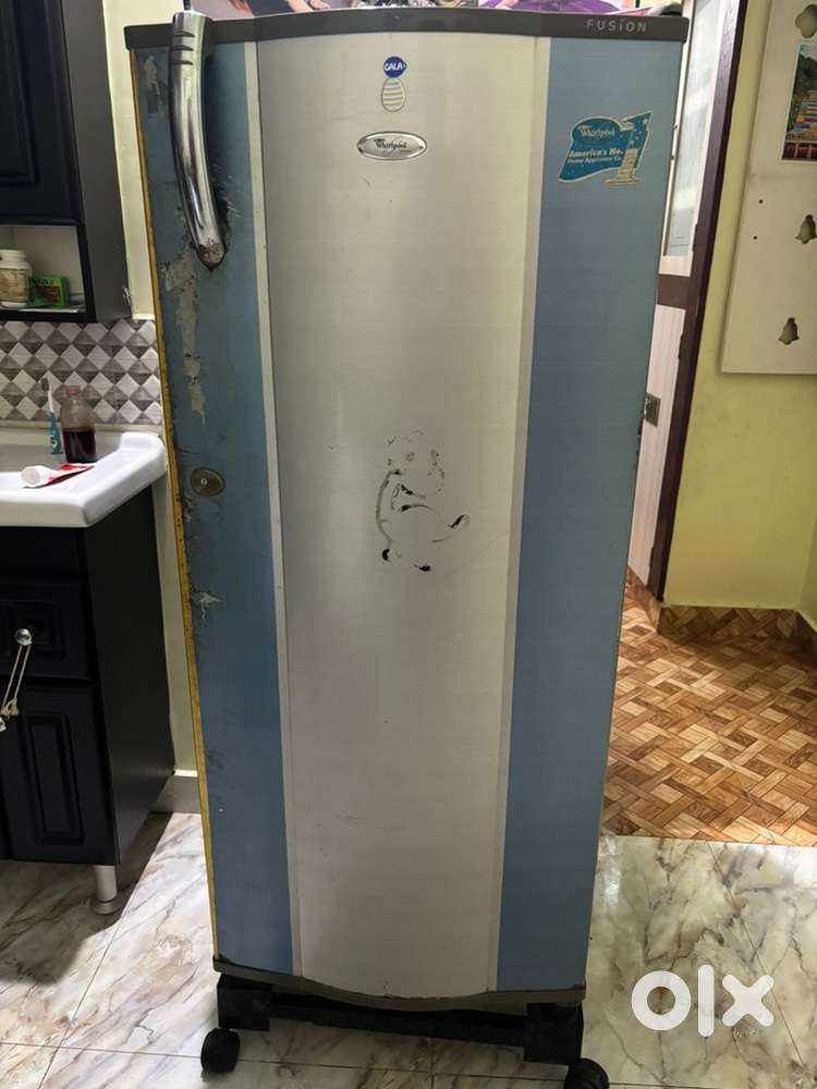 220 L Whirlpool Refrigerator