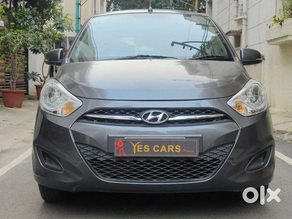 Hyundai i10 Sportz AT, 2012, Petrol