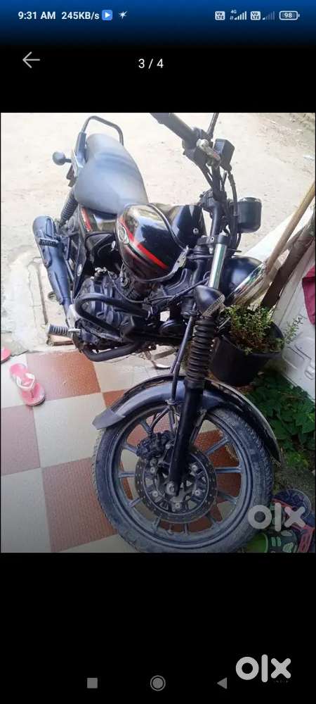 Bajaj Avenger 220cc