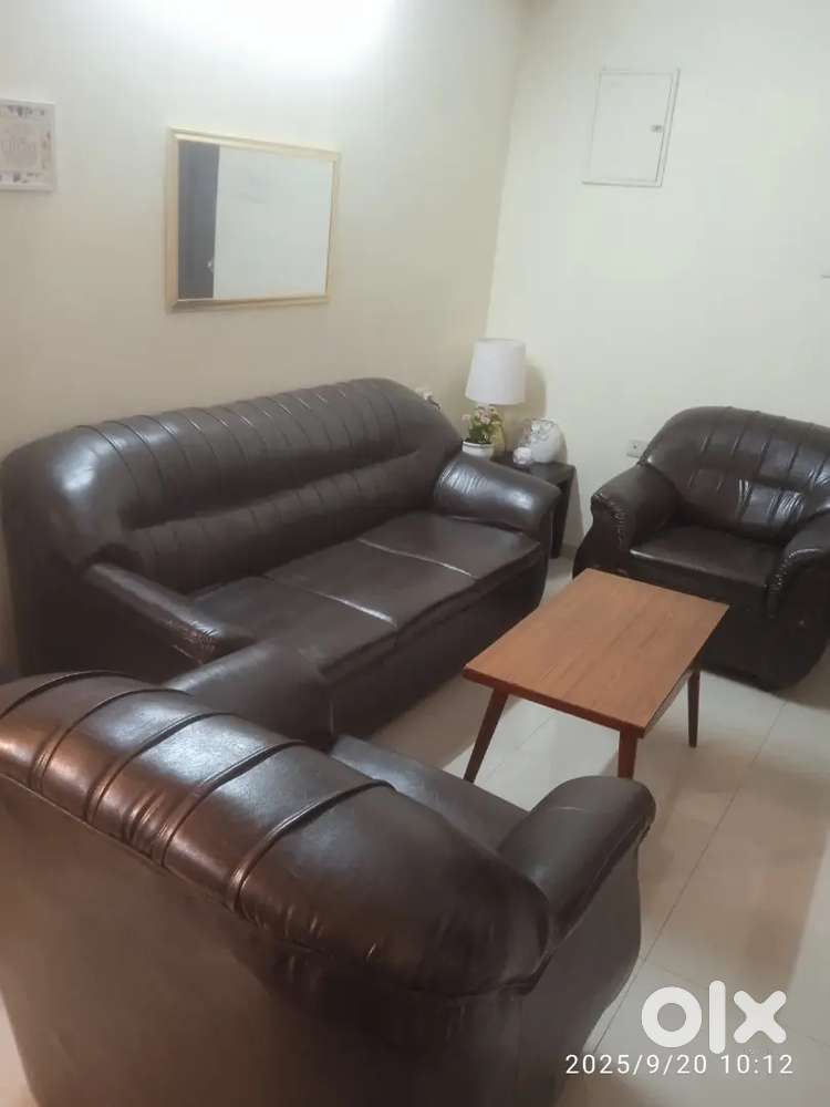 Brand new  dark brown leathrite 3+2 sofa set