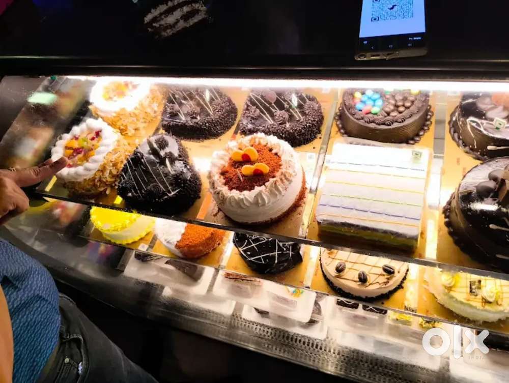 Staff required for cake shop