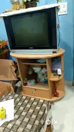 Tv PHILPS k h acche k or tv stan furniture table  dono ke h