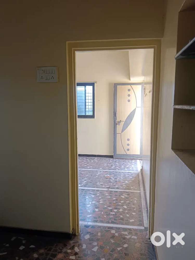 1 RK Unfurnished House Available For Rent