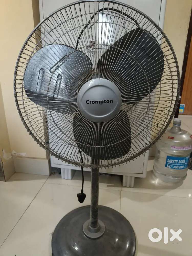 Crompton Brizstar Farrata Pedestal Fan