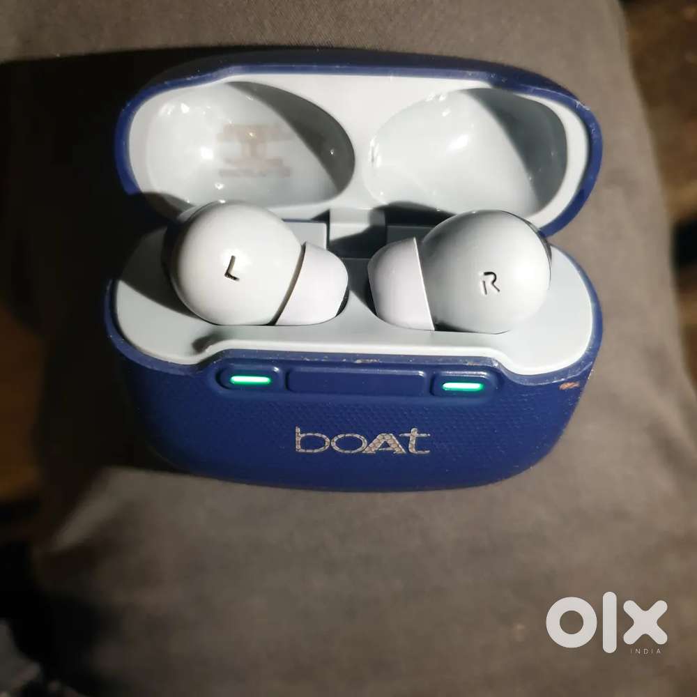Good condition boad orginal airpods
