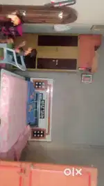 घर एक दम नया है 60 गज में पुरा छपा हुआ है लैंटर की छत है रसोई हॉल