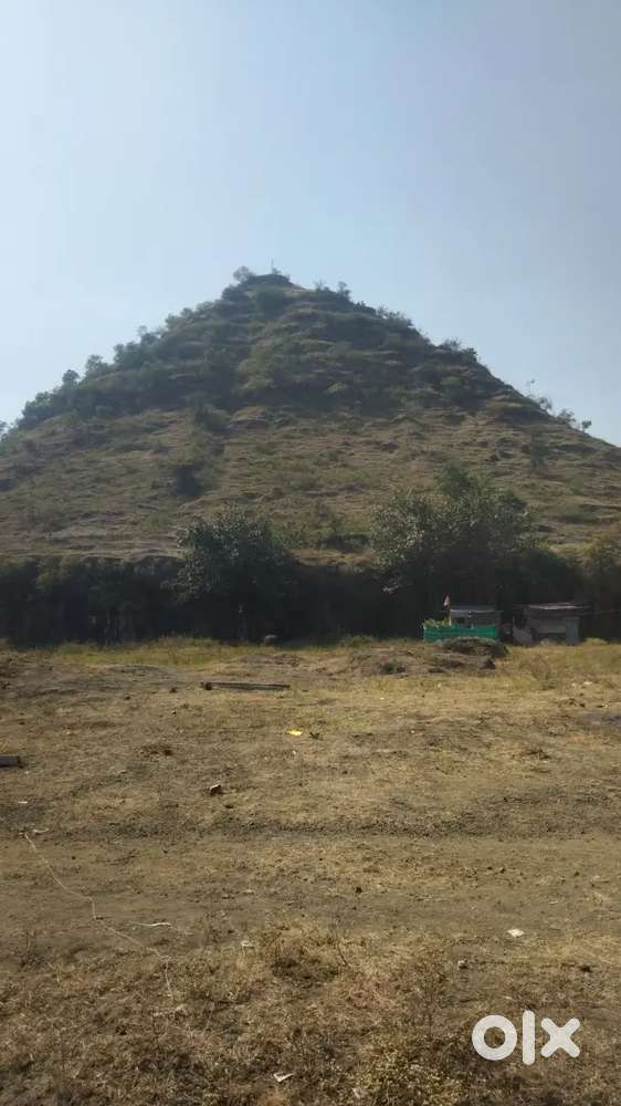 Open plot 32 × 57 1824sqrf in amber hill