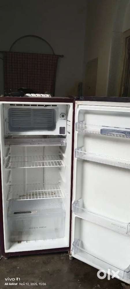 Whirlpool fridge (174litre)