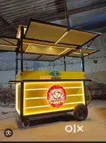 Sales person for food cart
