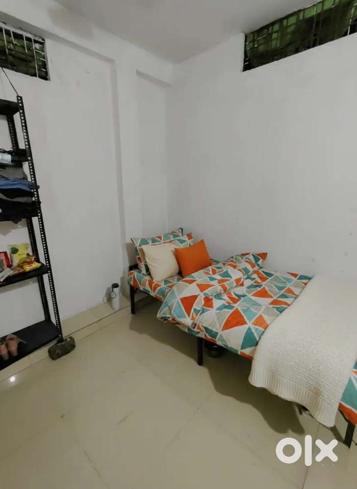 Looking for female roommate