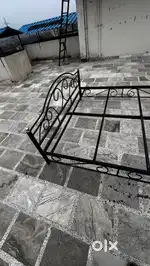 Double bed (Iron)