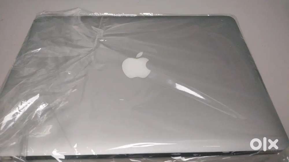 Sell Macbook Air perfect Condition no single Scratch