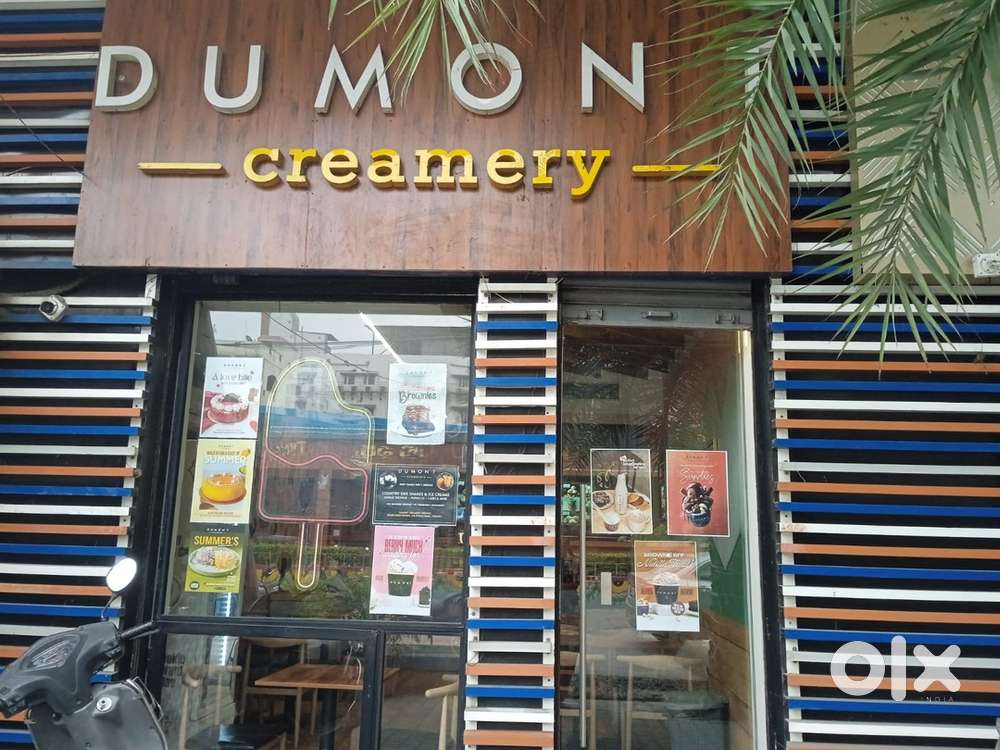 Serving Ice creams at Dumont Creamery