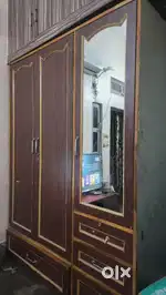 Wardrobe 3 doors with mirror