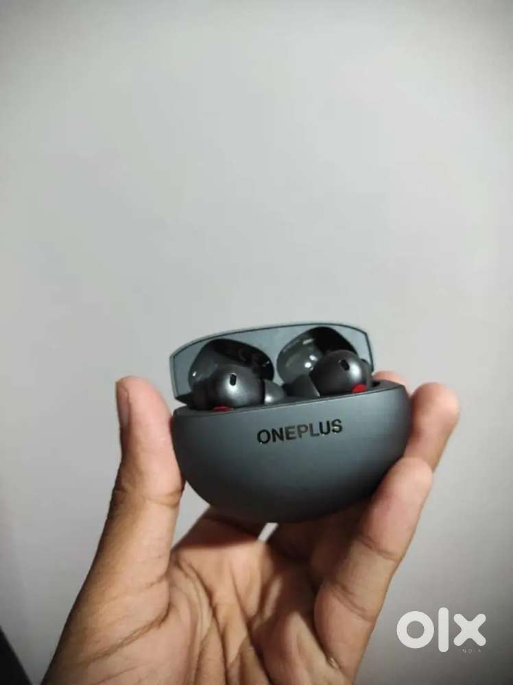 Oneplus buds 4 in excellent condition