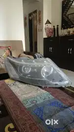 XUV 500 Gen 2 right headlight