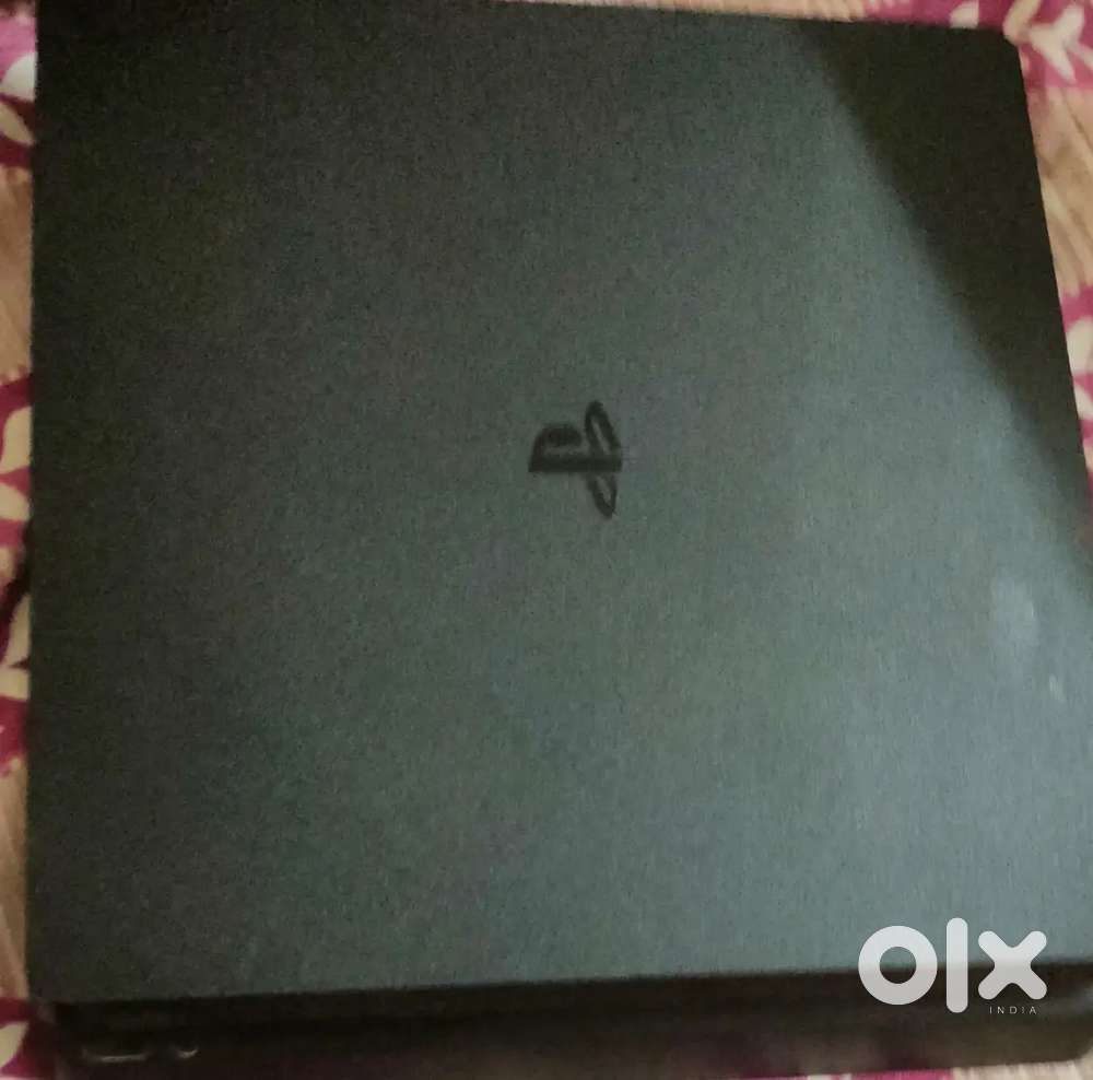 PlayStation 4 Slim 1TB
