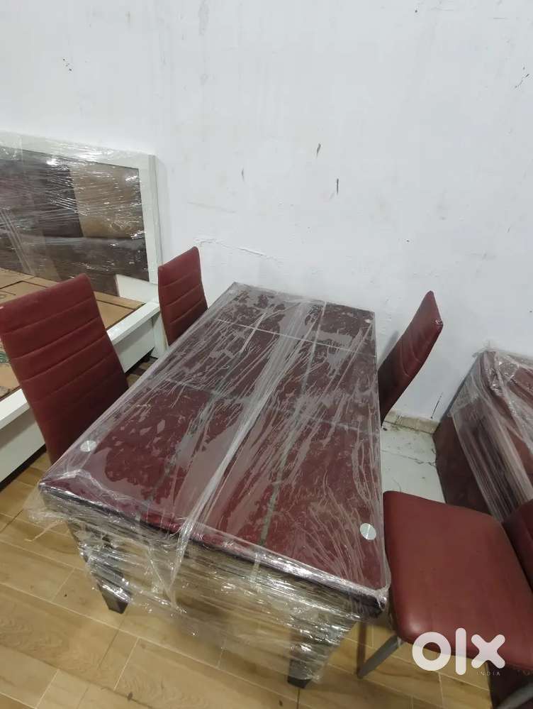 Used Dining table 4 seater