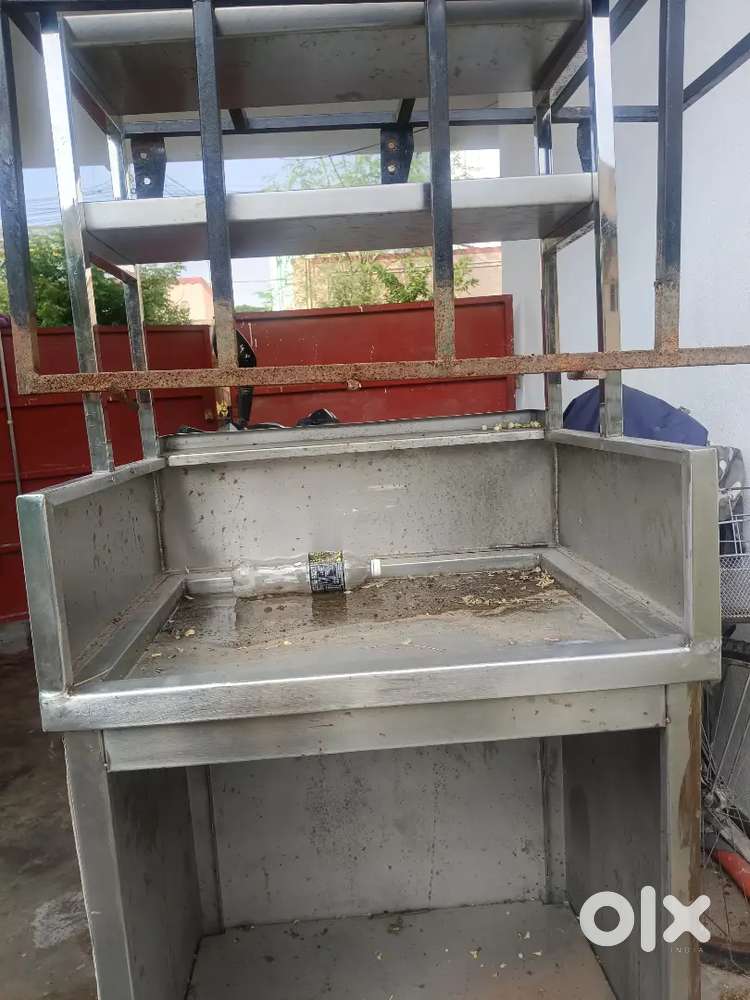 Freezer 1000 litre, oil fryer, SS PANI PURI STAND