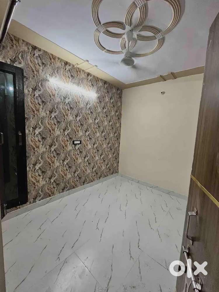 2bhk boys and girls family