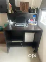 Study table in good condition