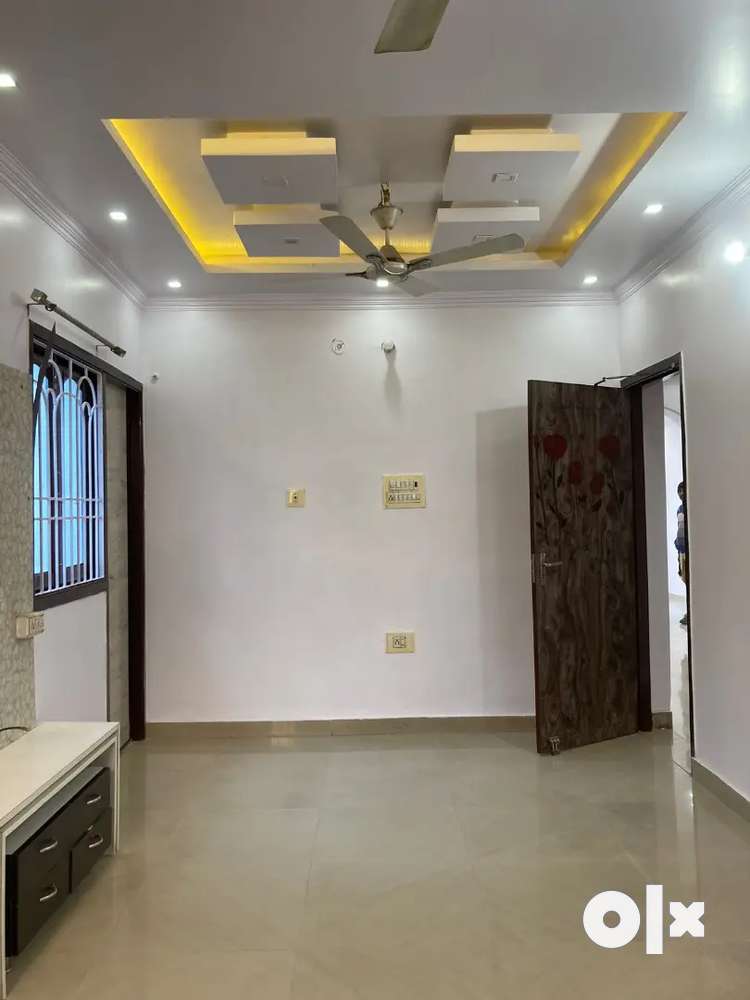 3BHK semifurnish flat for Rent in near income tax golmber patna.