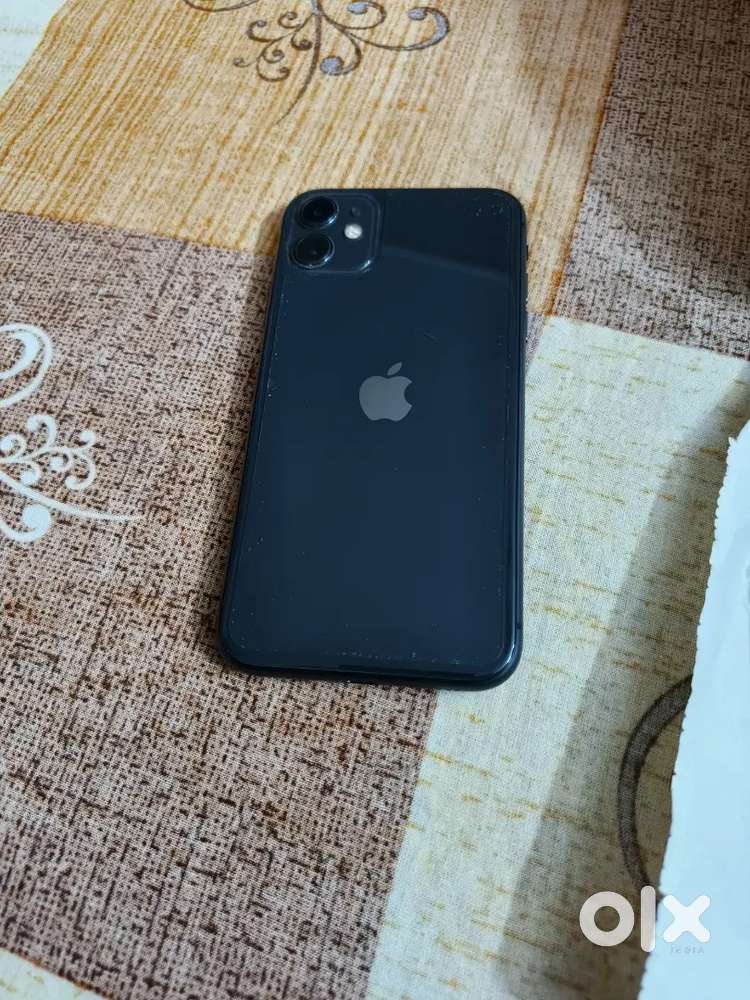 Iphone 11 . 64 gb storage