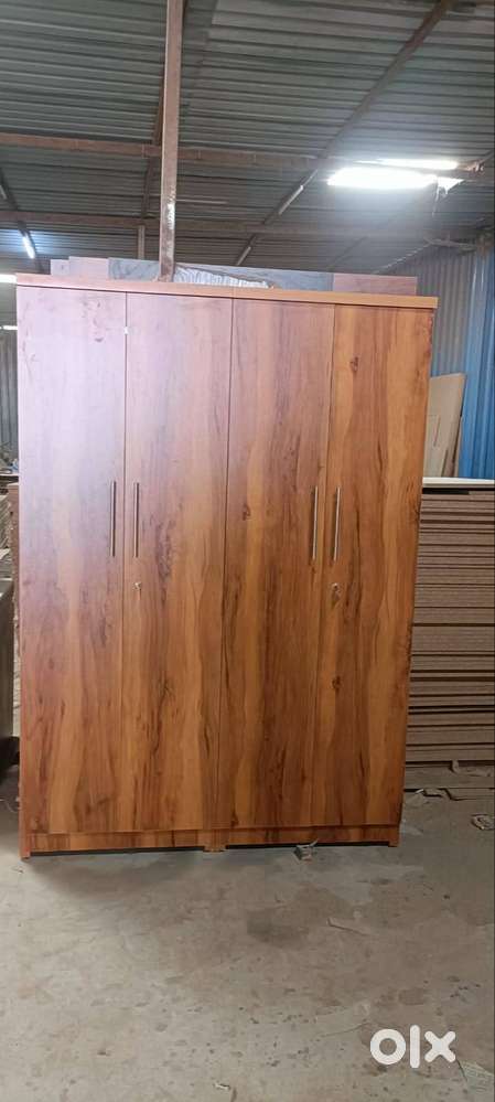 WELL FURNISHED 4 DOOR WARDROBE WITHOUT MIRROR DIRECT FROM FACTORY