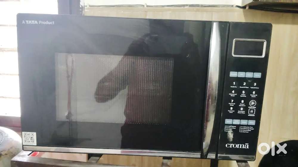 30L Croma Microwave Oven for Sale
