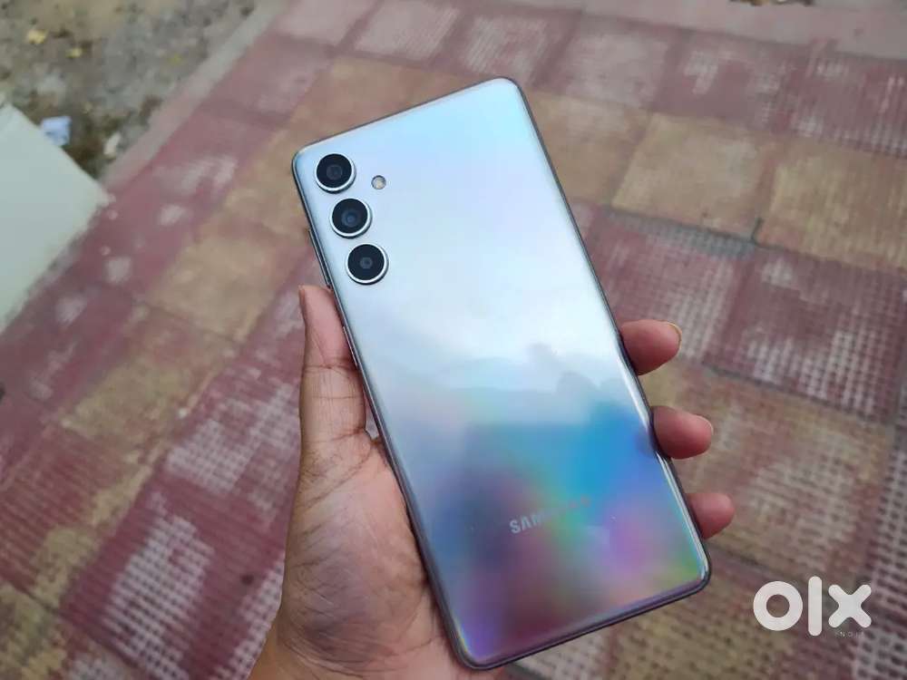 Samsang f54 5g mobail good mobail no problem