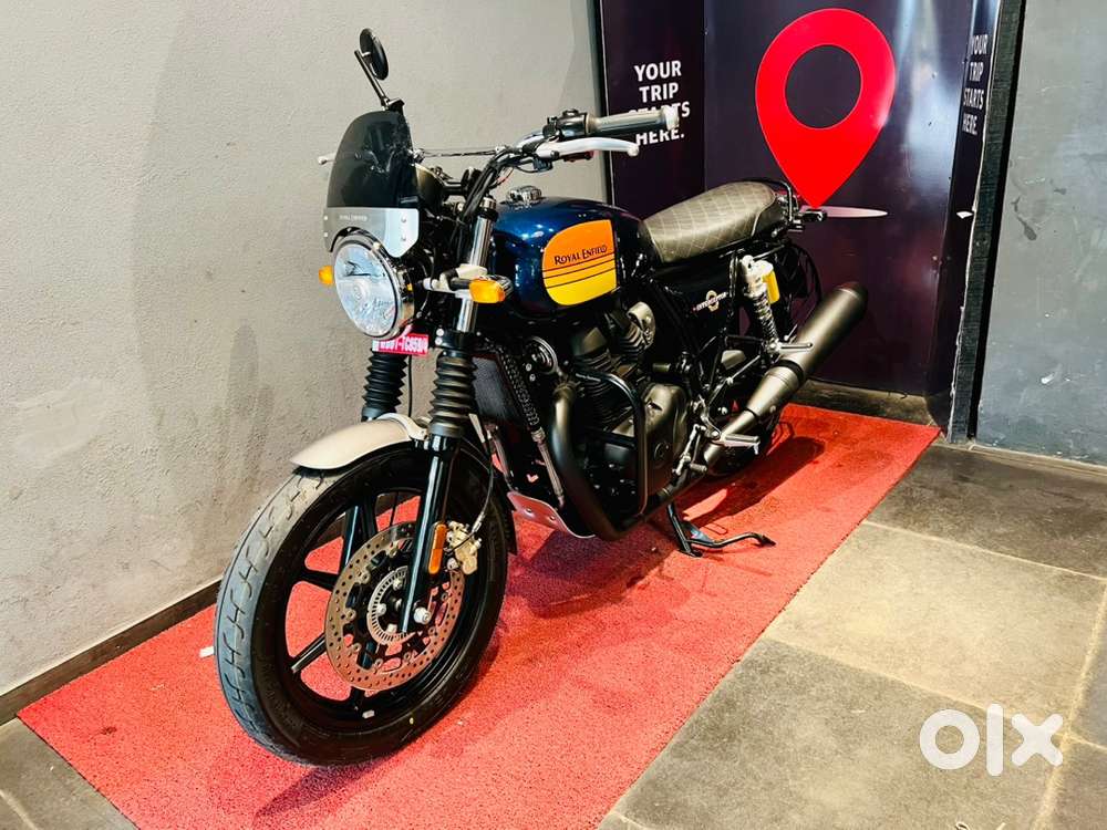 Less driven, E20 complient, brand new only 3800 km drive