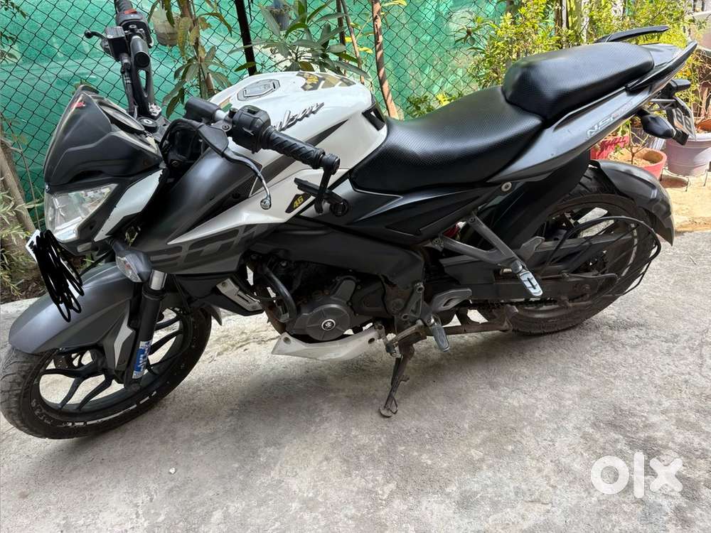 Pulsar 200NS