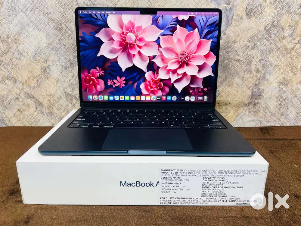 M2 8 GB Ram 256 Apple SSD Macbook M2 Air with Box