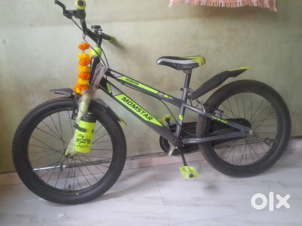 Momstar Brand New