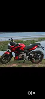 Pulsar N250 Cherry colour in top condition