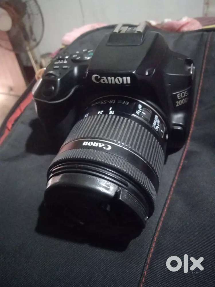 Canon 200d ii ( 2 year old )