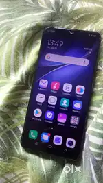Y19 good condition with original charger and cable
