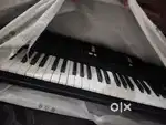 Yamaha psr E 373 keyboard piano