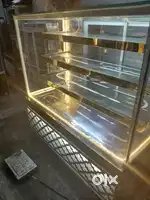 Display fridge
