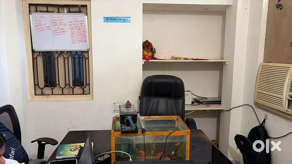 E-commerce sales executive