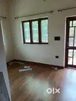 1 room bathroom available for rent