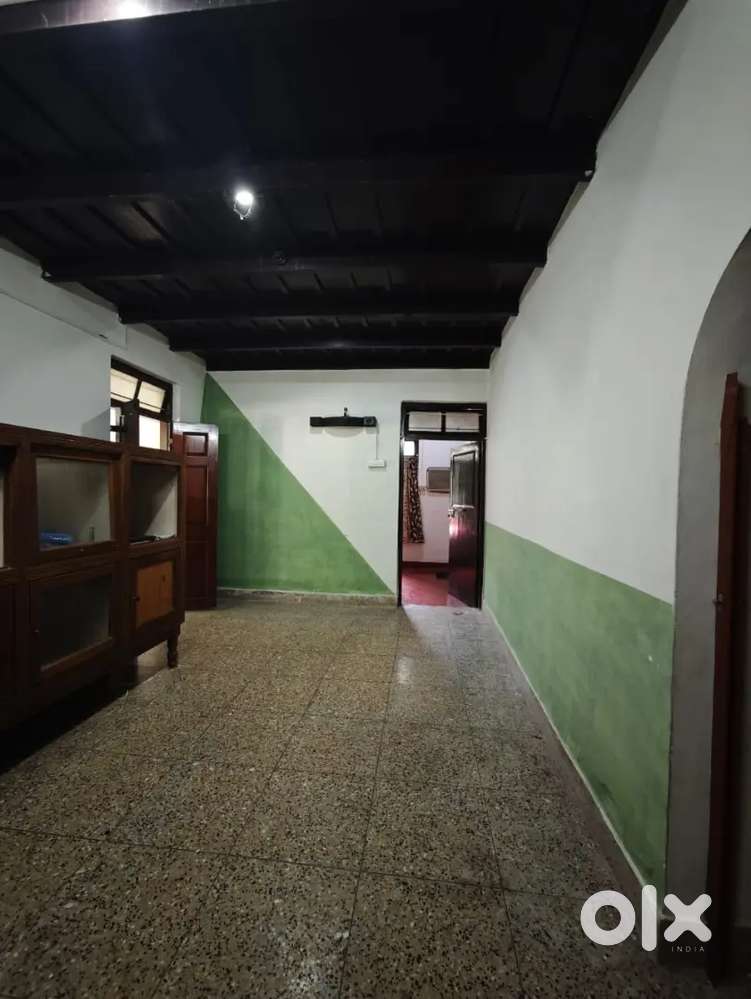 Single rooms for rent at edapally