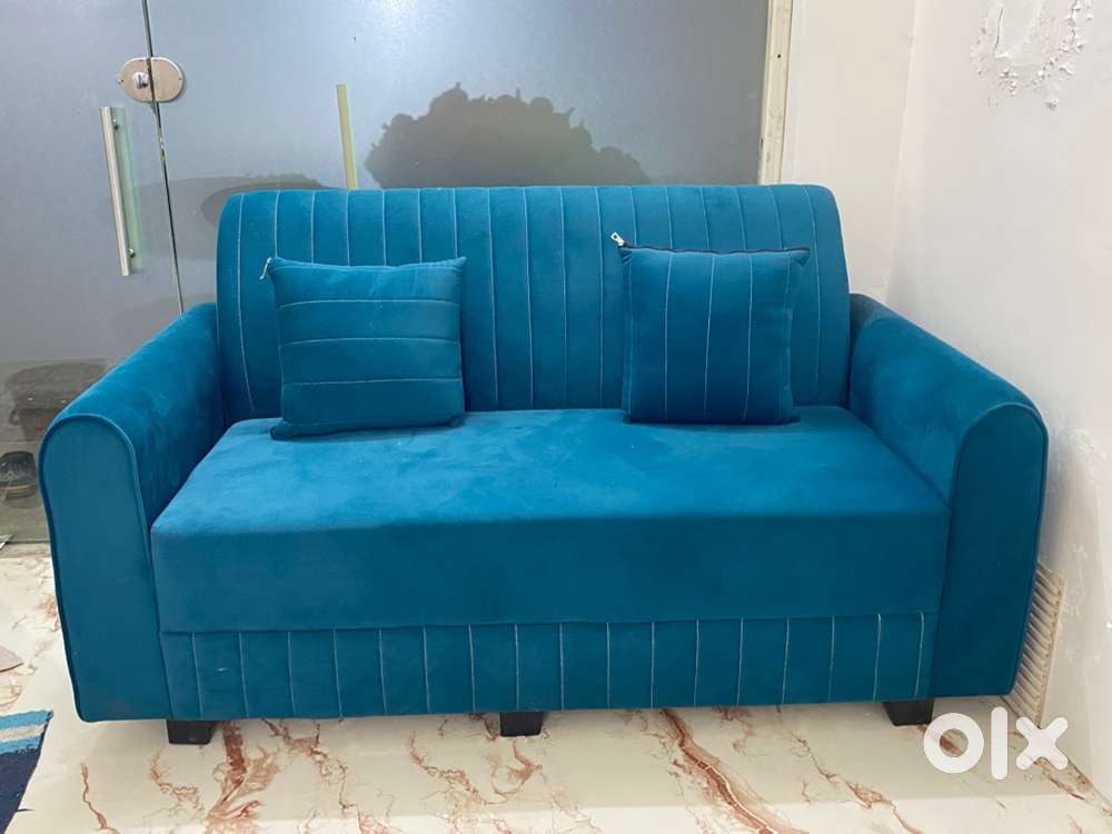 Only 3 months used Table and Chairs